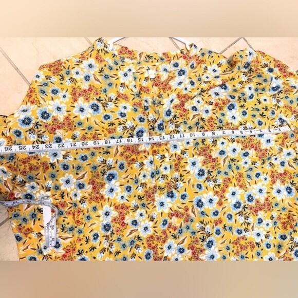 Time and Tru Shirt Women's Size S Floral Soft Peasant. Size XXXL (22). - Picture 7 of 10